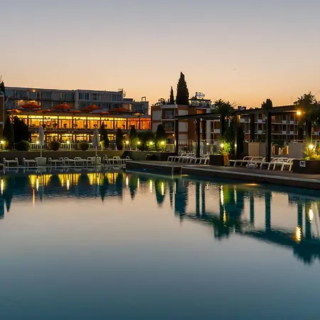 Burgas ホテル 4*