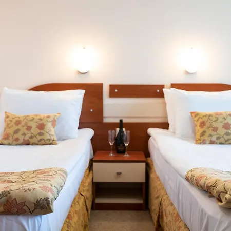 Burgas ホテル 4*