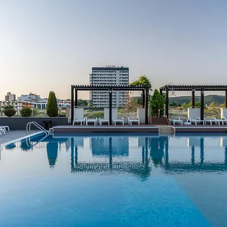 ホテル Burgas 4*